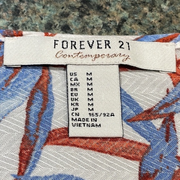 Forever 21 Contemporary size Medium tropical floral open front cover wrap shawl - Picture 7 of 7